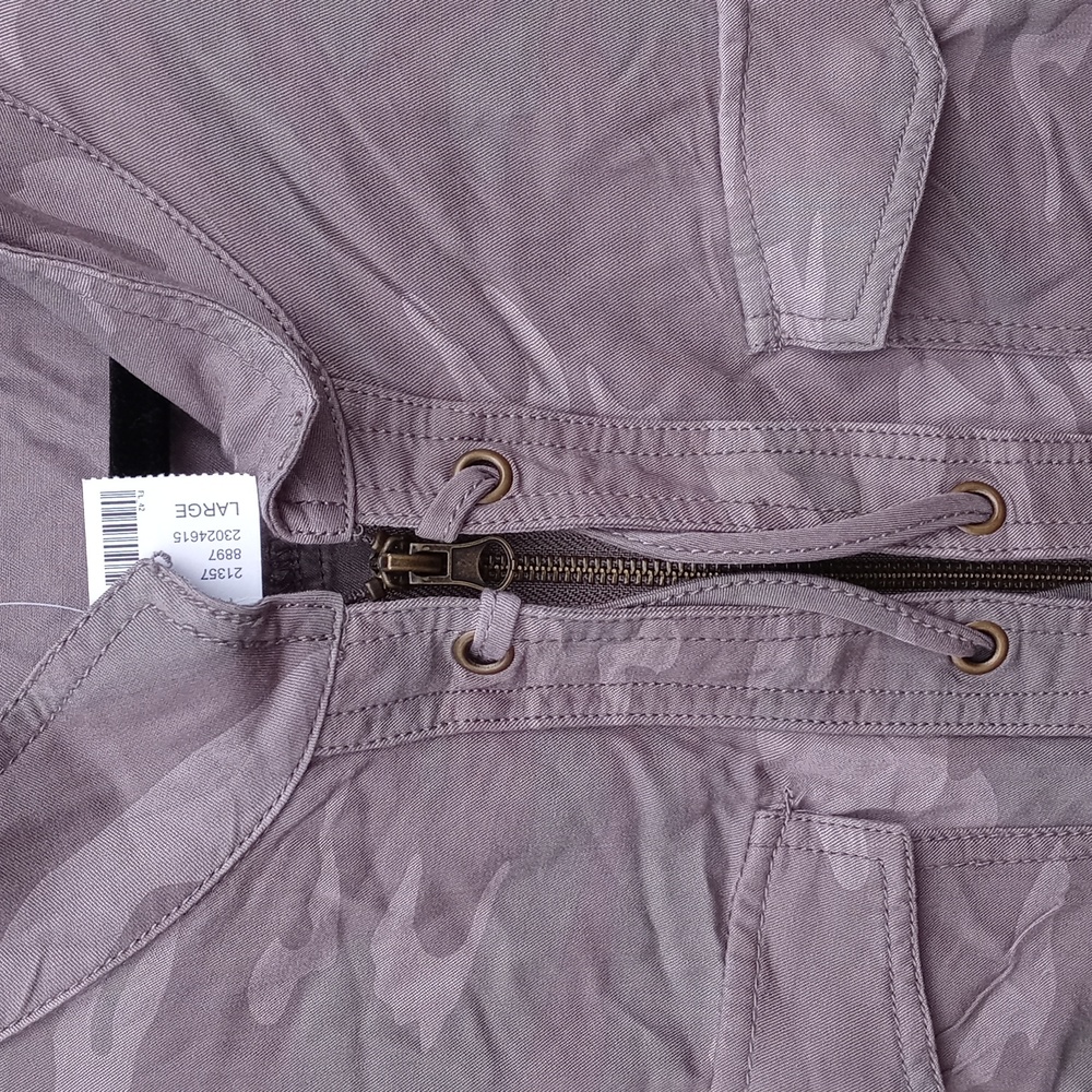 NWT Maurices Zippered Rayon Camo Thin Jacket Size L - Picture 5 of 11
